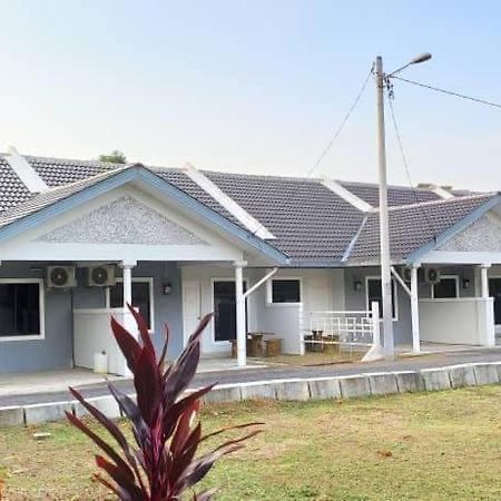 Oyo Homes 90679 Bahari Homes Malacca Ngoại thất bức ảnh
